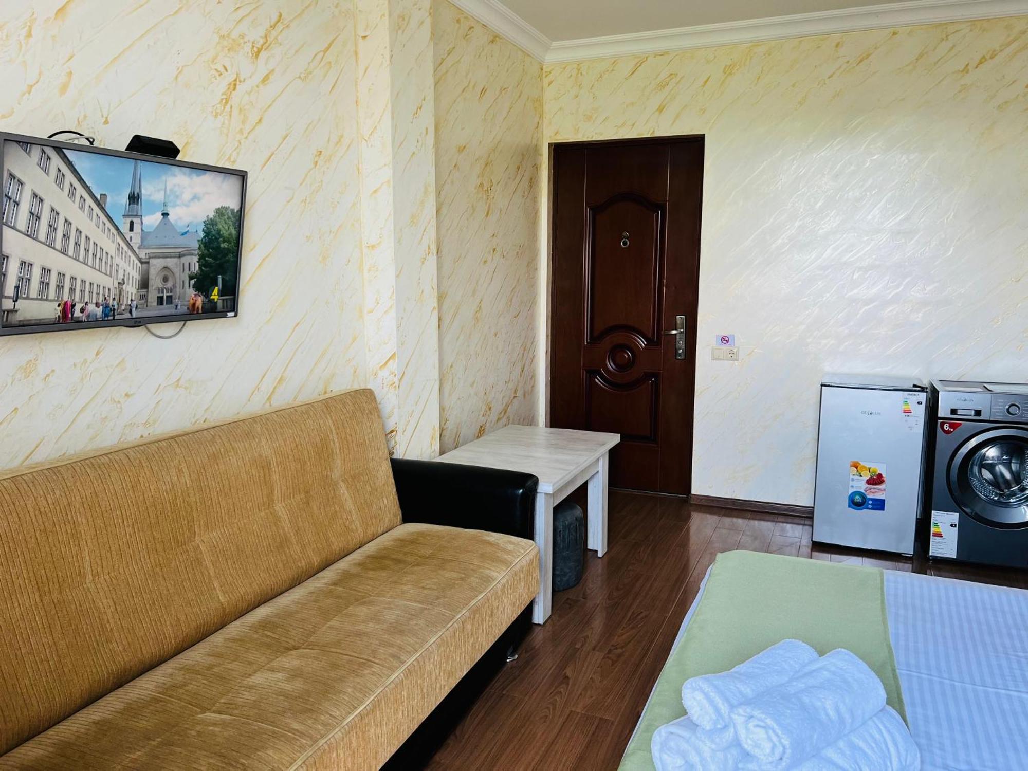 Apartments Nita Batumi Bagian luar foto